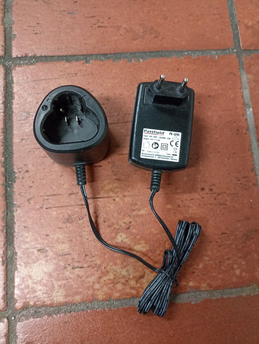 Carregador de baterias de máquinas de aparafusar/furar 12Vdc Pattfield