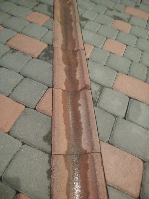 Зливний лоток Озонівський Червоний