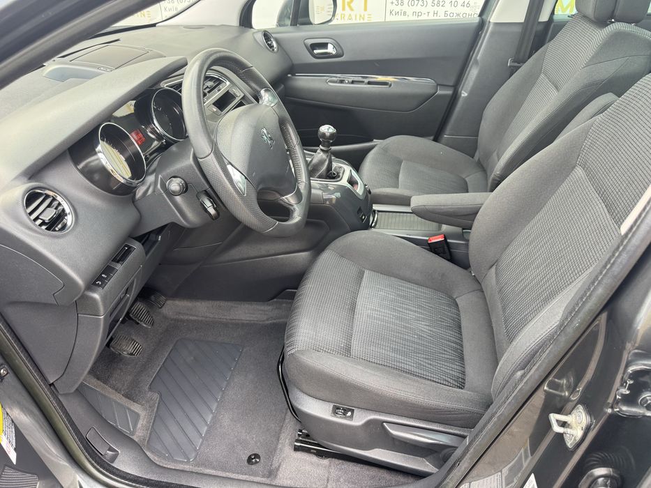 Peugeot 5008 1.6 tph з Швейцарії