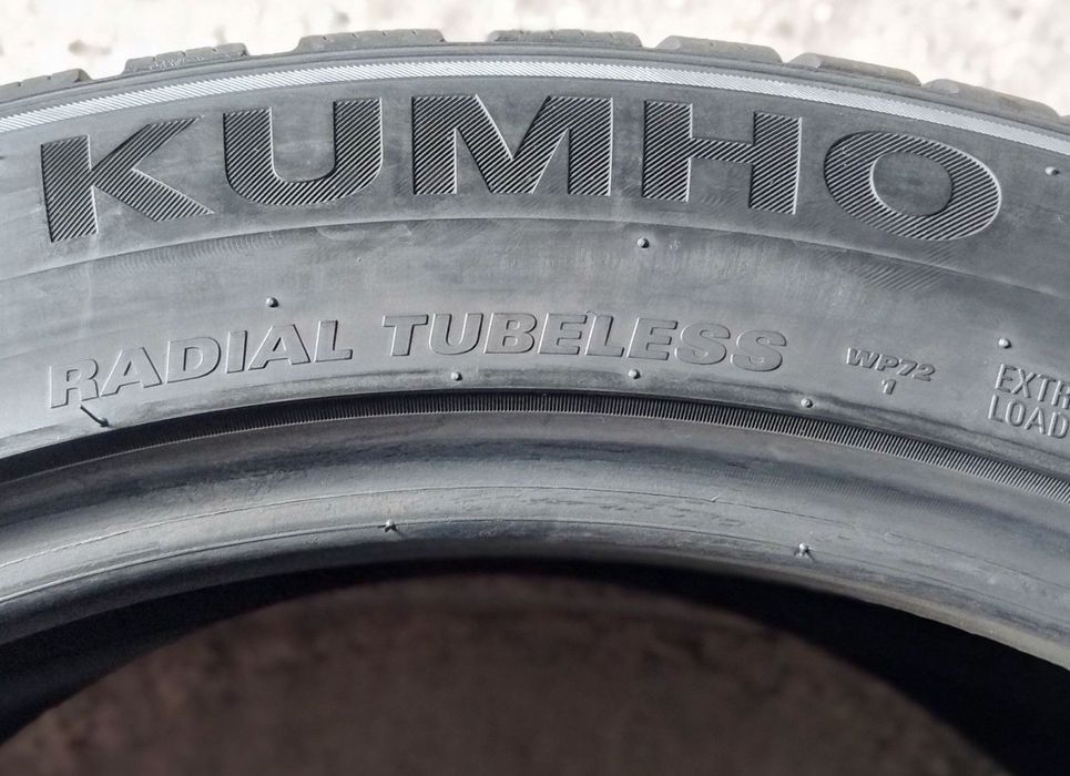 Шини зимові R20 265/40 Kumho Winter Craft WP72