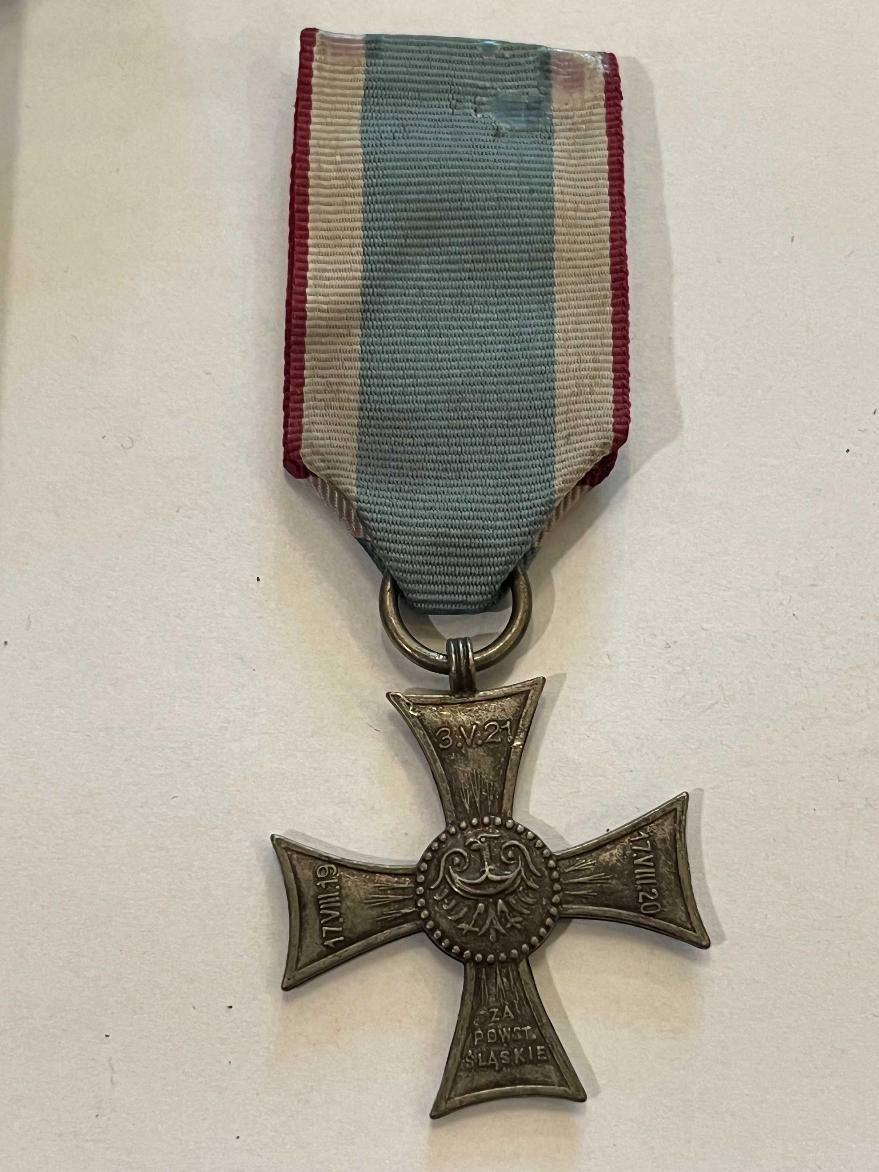 Odznaka pamiątkowa, Krzyż na śląskiej wstędze waleczności i zasługi