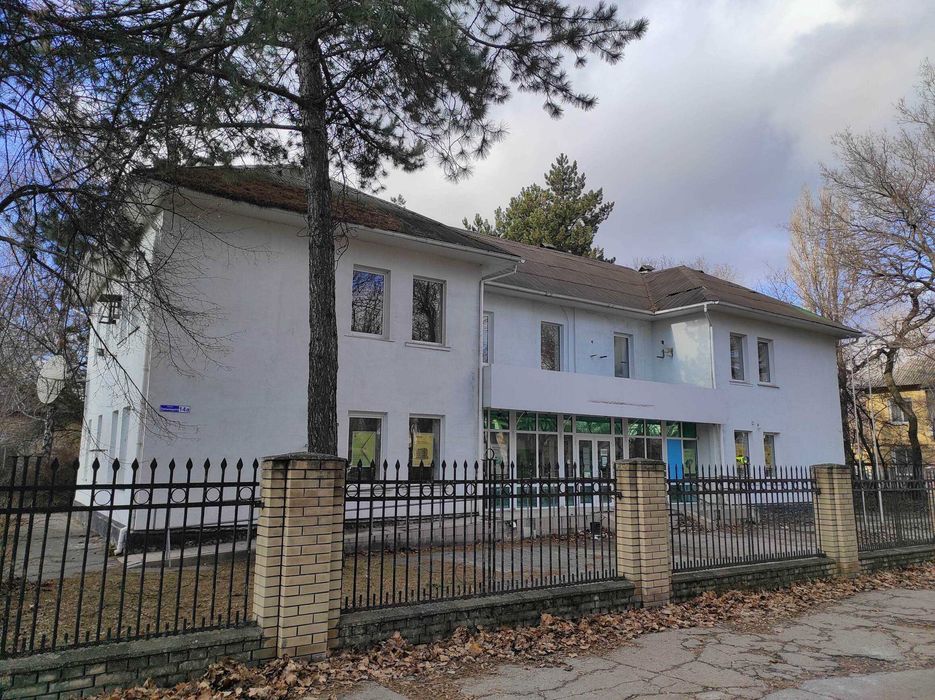 Нежитлова будівля,  м. Жовті Води, вул. Богдана Хмельницького, 14-а
