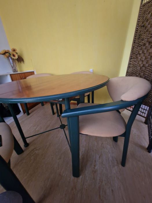 Mesa de madeira de cerejeira com 4 cadeiras