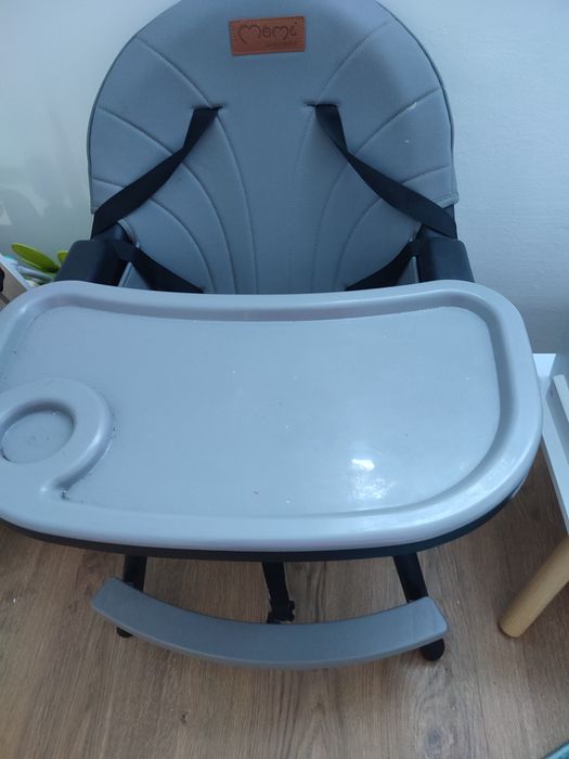 Fotelik do karmienia Momi