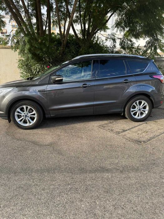 Ford Kuga 1.5 TDCi Titanium – 2017 – Nacional – Único Dono