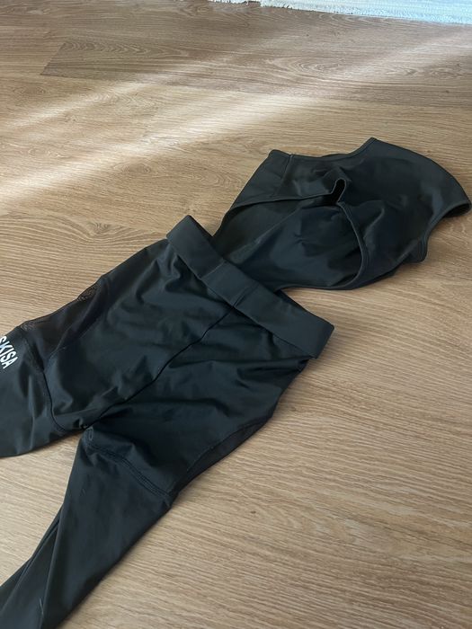 Жіночий комбінезон для фітнесу