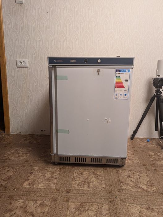 Холодильник hendi 232583