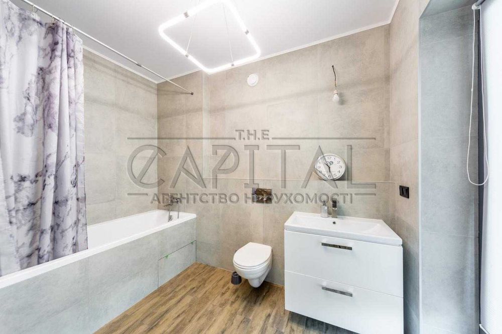 Продаж Дуплекс, Солом'янський район, пл. Шевченка, 180 м2