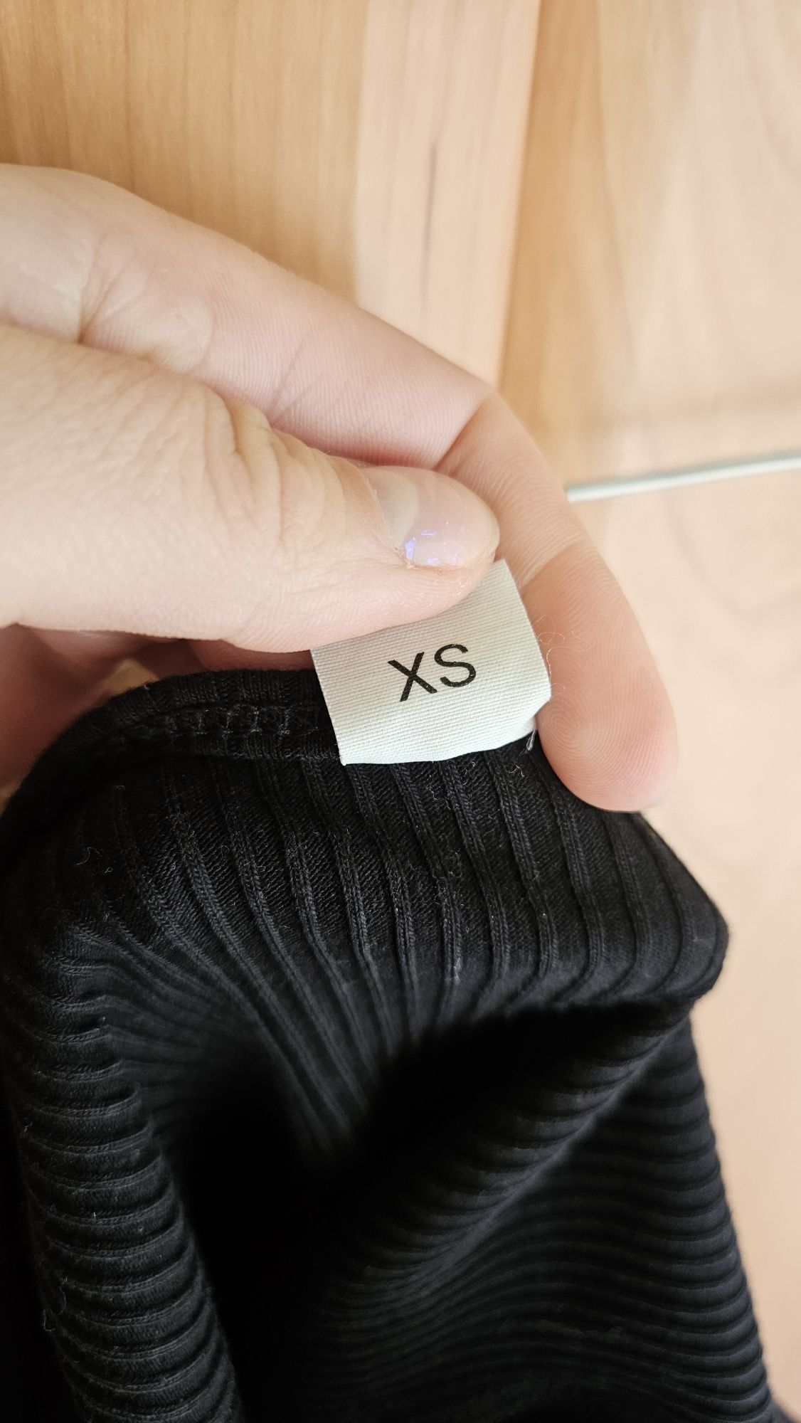 Czarme body z długim rękawem wycięte plecy na guziki Nago XS
