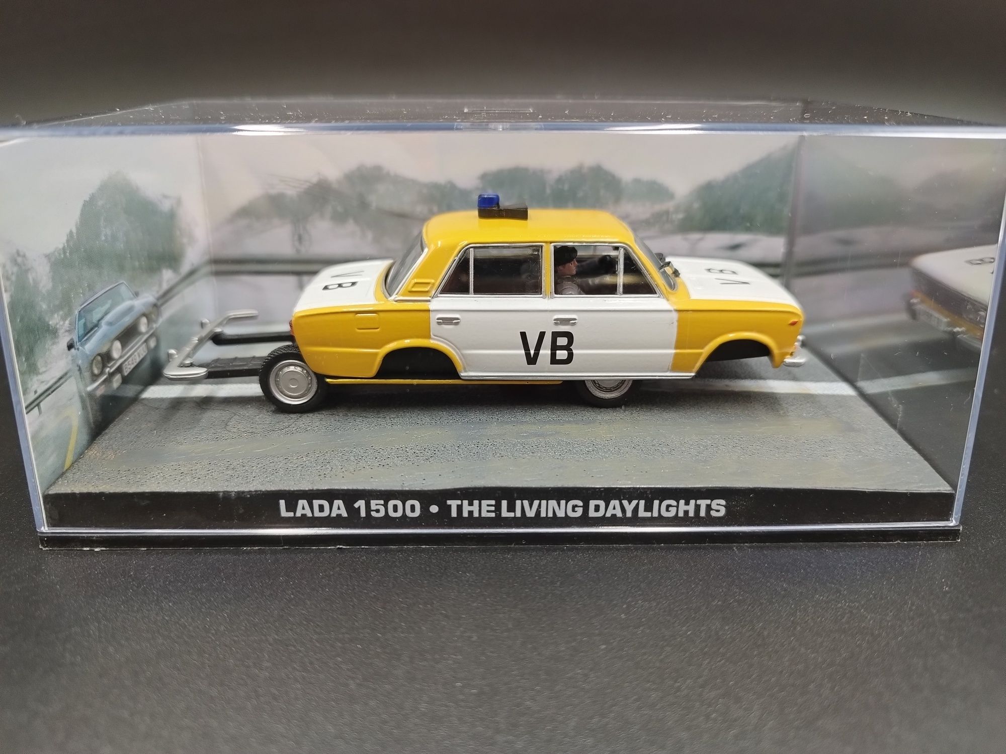 1:43 Altaya 1980 Lada 1500 James Bond 007 "The Living Daylights" model