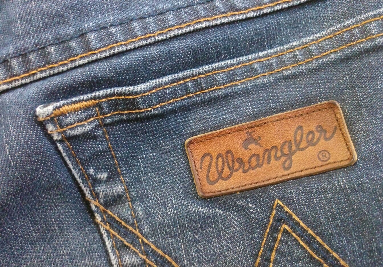 Фірмові чоловічі джинсові шорти Wrangler