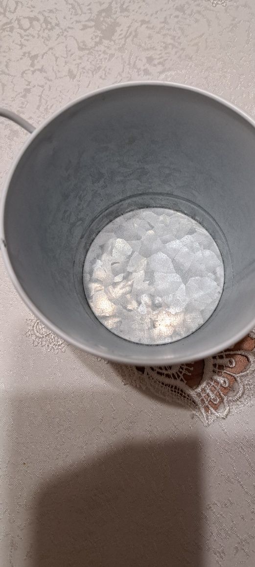 Sprzedam osłonę na doniczkę wykonana z metalu