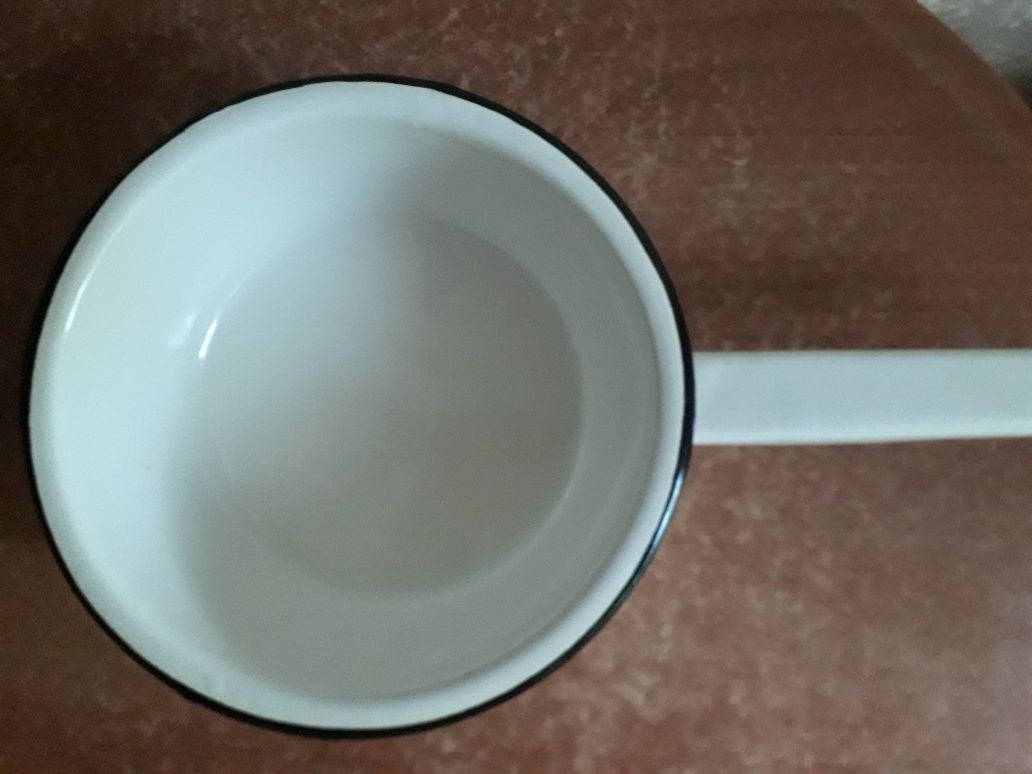 Ковшик эмалированной с ручкой 1.2 л