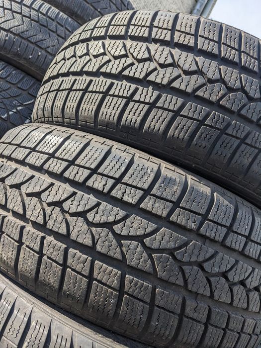 215/50R17 Kormoran Snow