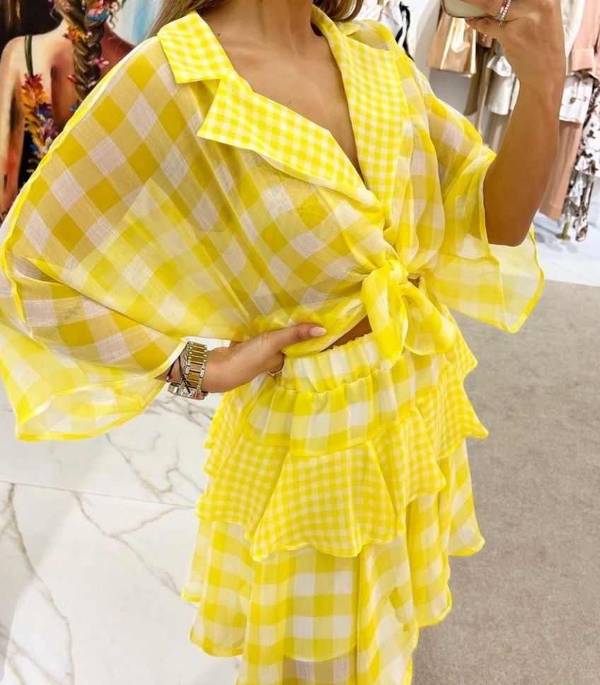 Lindo conjunto de saia e camisa Silvian Heach L