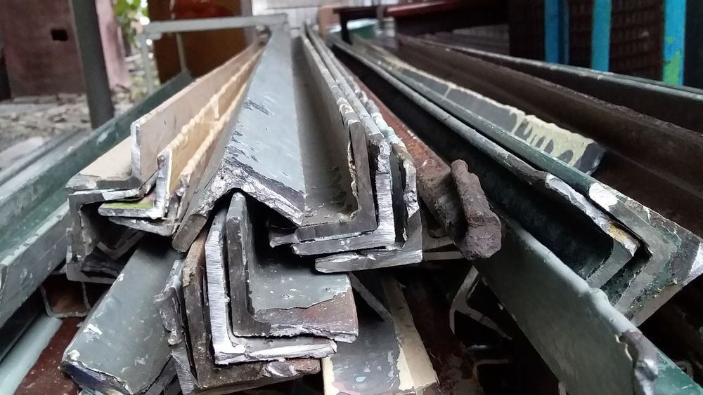 Продам трубу, уголок, швеллер