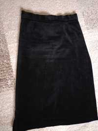 Czarna aksamitna spódnica 36