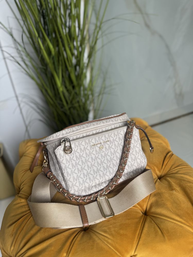 Nerka Slater Michael Kors Vanilla Monogram MK