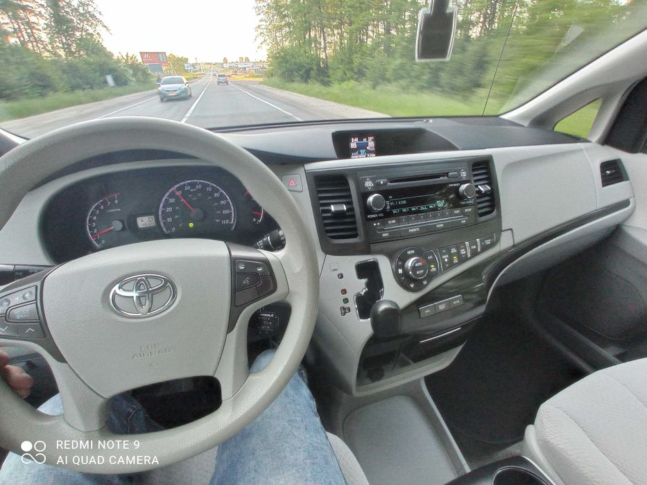 Toyota Sienna 2013 рік, терміново!!!