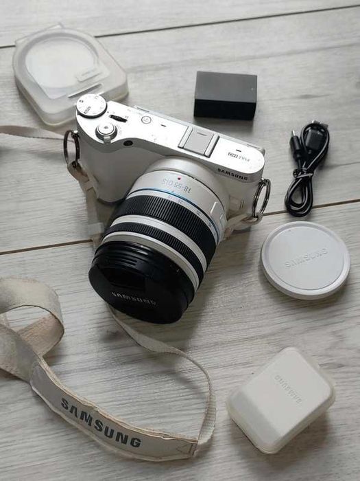 Aparat Samsung NX300 + obiektyw 18-55mm + filtr 20mpx bezlusterkowiec