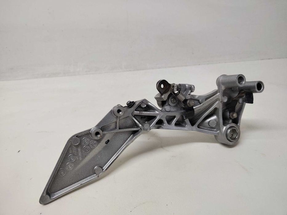 KTM DUKE 125 Set Podnóżek Prawy Kierowcy 11-16