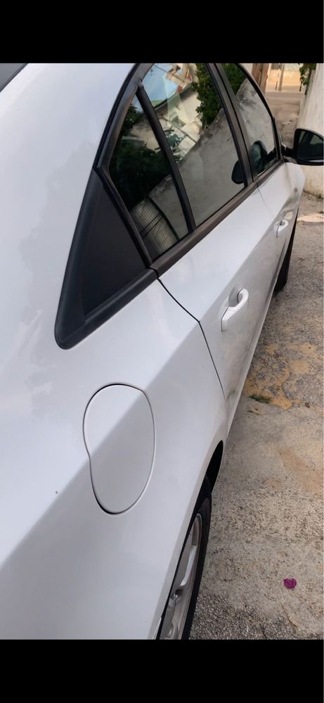 Cruze com GPL por 6.000.00Carro muito economico.