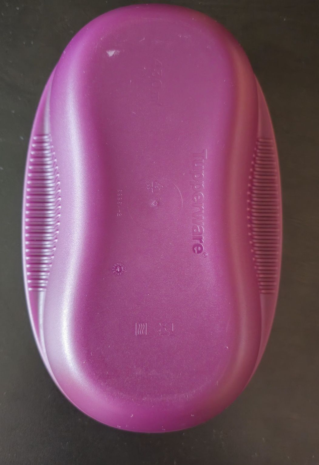 Pojemnik tupperware na jajka w mikrofalówce