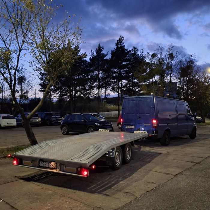 Usługi auto lawety, pomoc drogowa, transport samochód i towarów