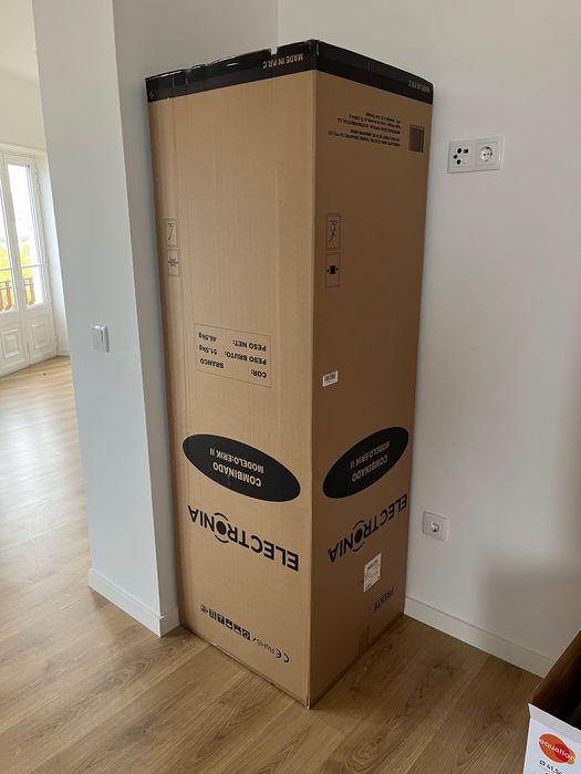 Frigorífico Combinado ELECTRONIA ERIK II – como novo