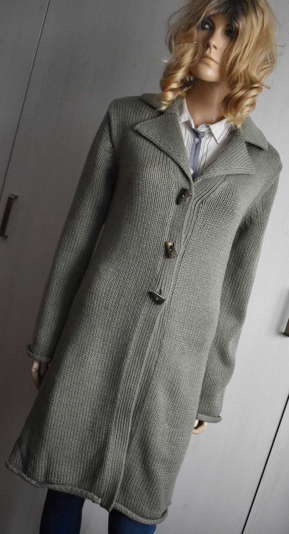Sweter S M 36 kardigan Miętowy dzianinowy ciepły H&M gruby płaszcz