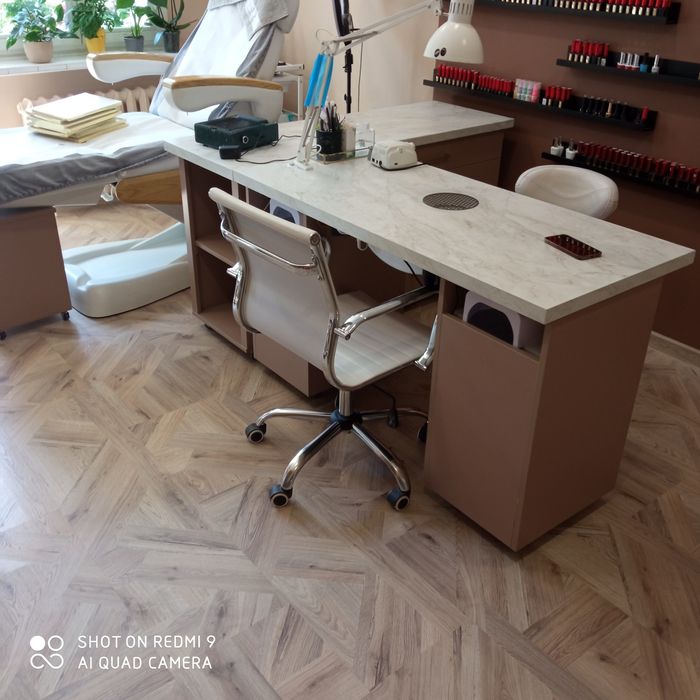 Wykonuje meble na wymiar