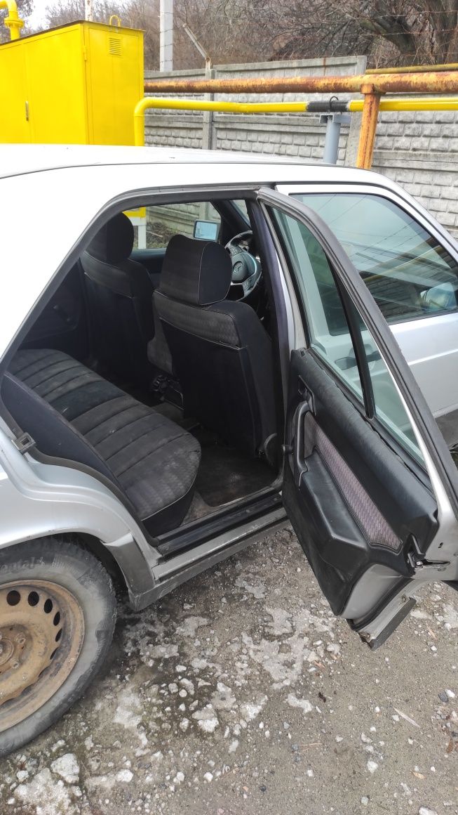 Мерседес 190 W201 2,3l
