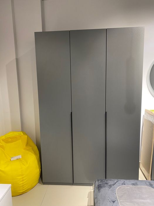 Шафа матова розпашна антрацит сіра графітова з вішаком нова 134 см