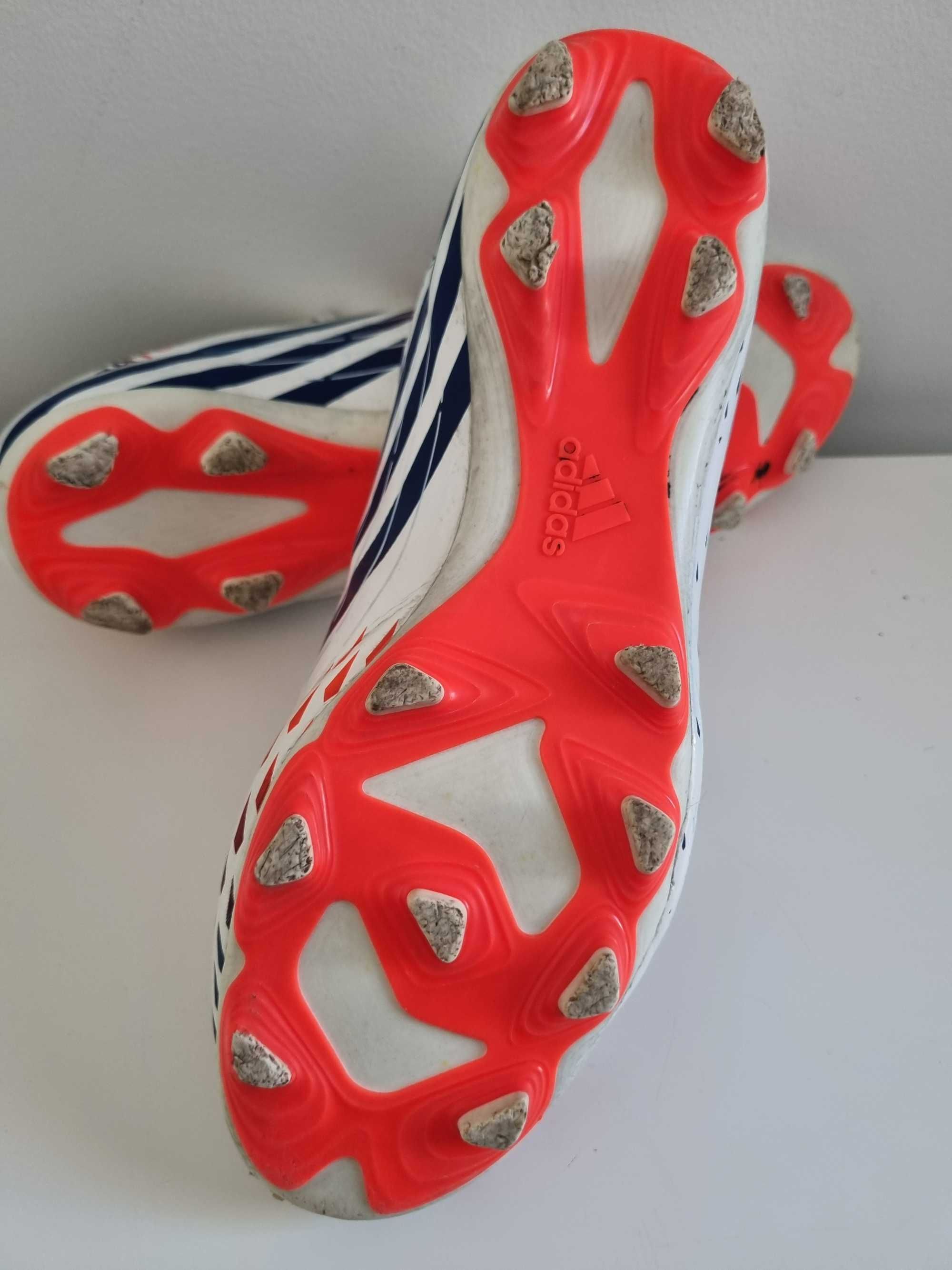 Chuteiras Adidas Predator Semi-Novas em Ótimo Estado, campo sintético!
