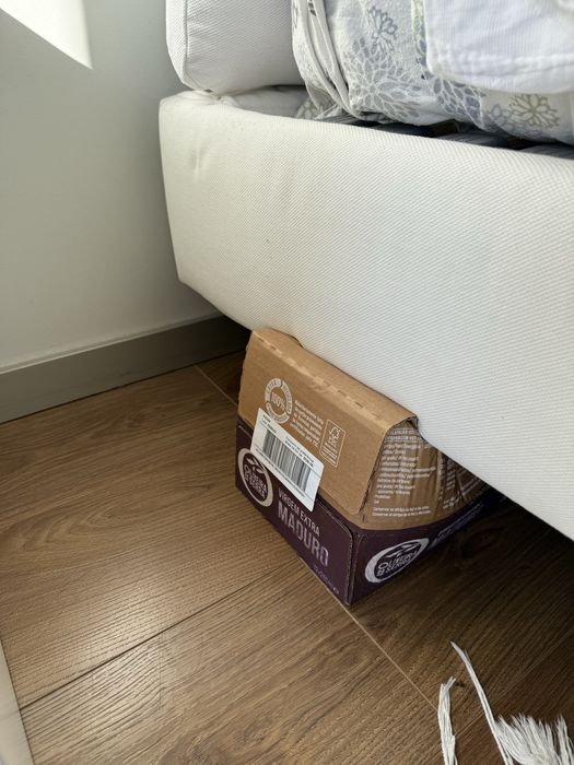 Vendo cama de casal IKA
