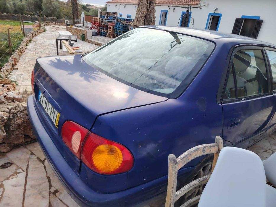 Toyota Corolla 1.3 vvti 2001 para peças