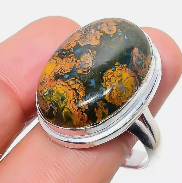 Кольцо океаническая яшма каменные розы