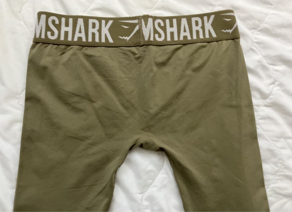 Gymshark, sportowe, stylowe legginsy 3/4 w kolorze khaki, rozmiar S