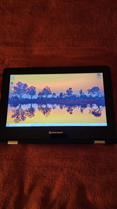 Lenovo Yoga 300-Multi Touch(PC Tablet)