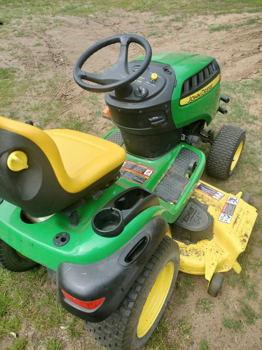 Kosiarka traktorek John Deere D170