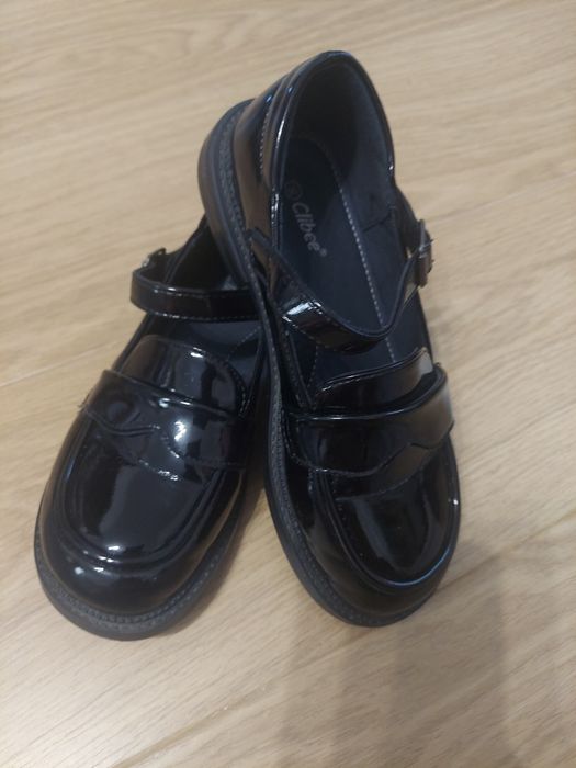 Buty lakierki czarne