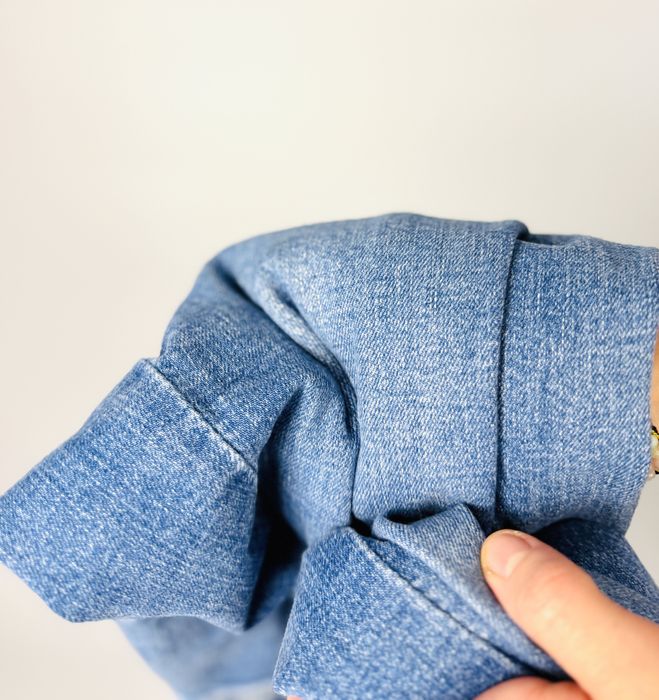 Niebieskie jeansy z rozszerzaną nogawką S 36 Bershka