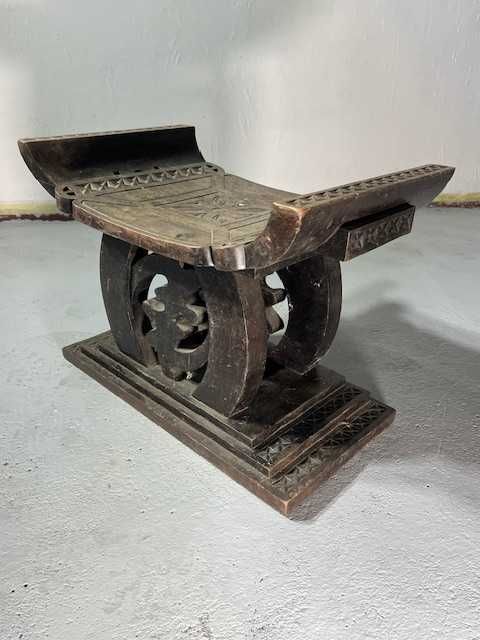 Taboret Tron ASHANTI