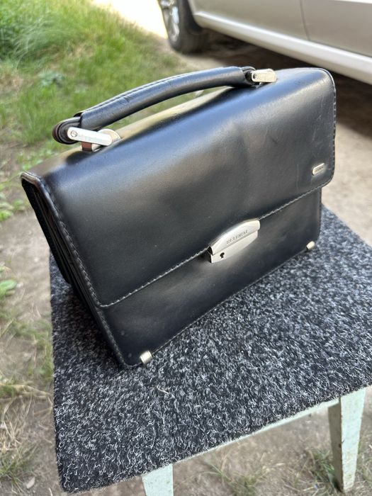 Продам барсетку .