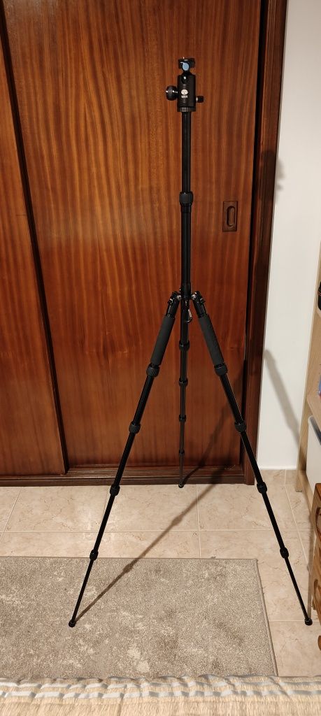 Tripé Sirui T-005kk 900gr