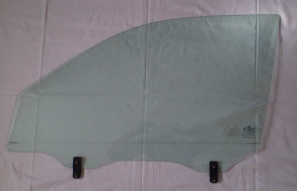 Скло передніх дверей (пара) Хюндай Туксон 1-го покоління 2006 р.