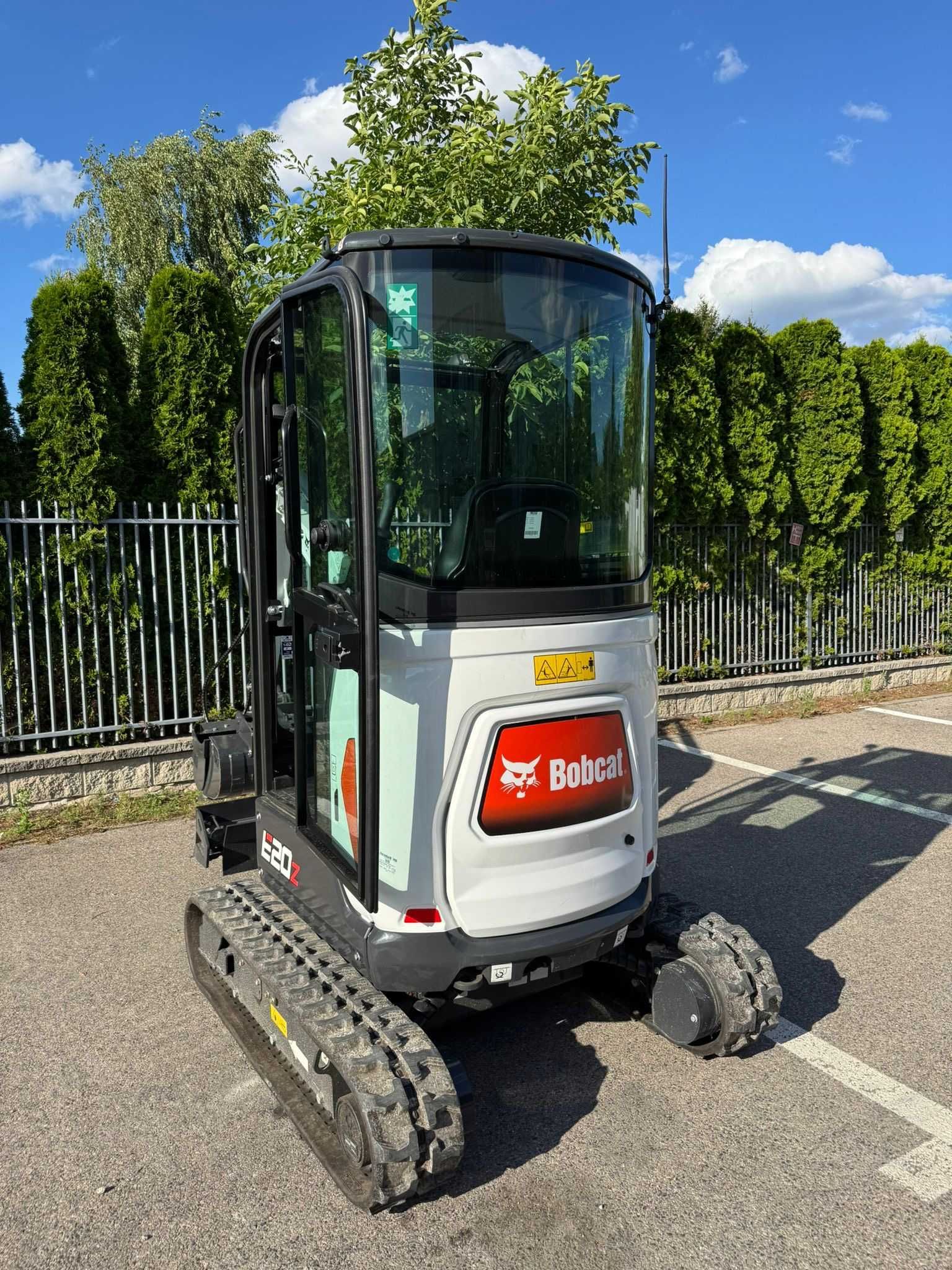 Minikoparka BOBCAT E20z ! 3 Łyżki + Szybkozłącze mechaniczne i inne !