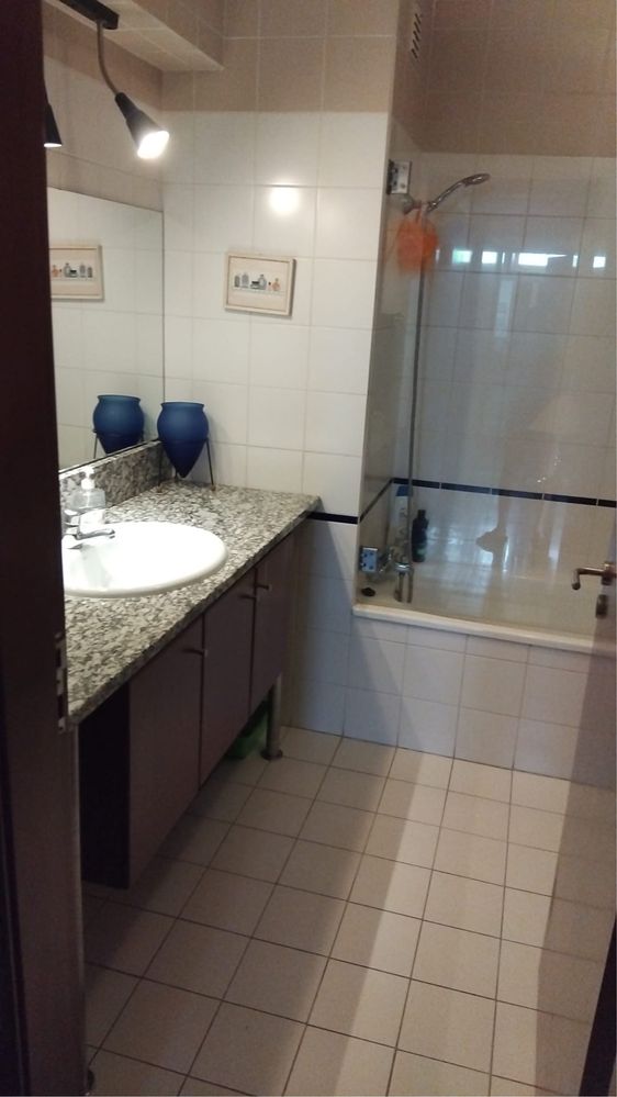 Quarto p/aluguer bem localizado