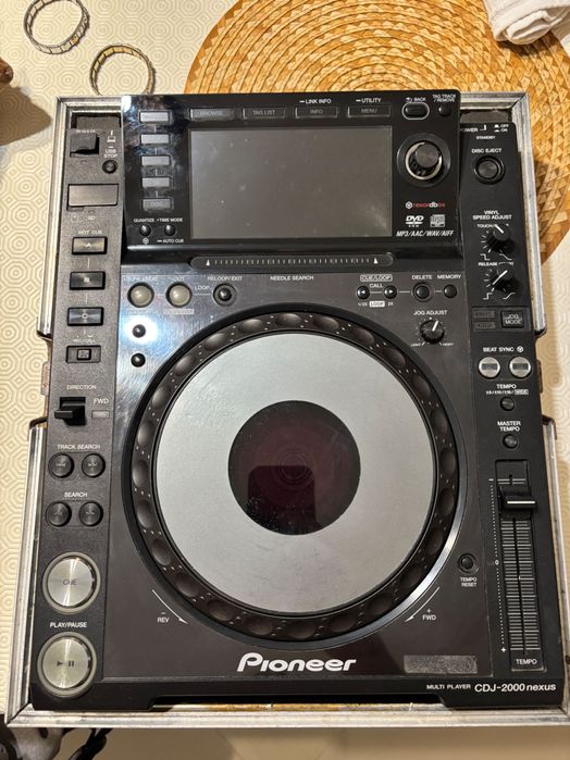 Cdj-2000 nexus pioneer + flight case
