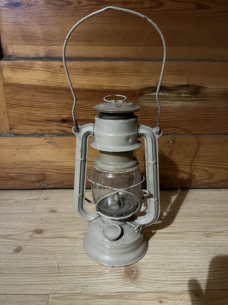 Lampa naftowa Jupiter